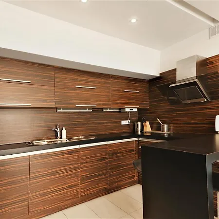 Lupoapartments Marea Dostep Na Kod Apartment