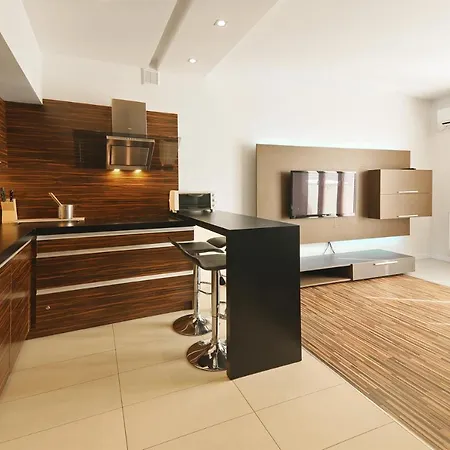 Lupoapartments Marea Dostep Na Kod